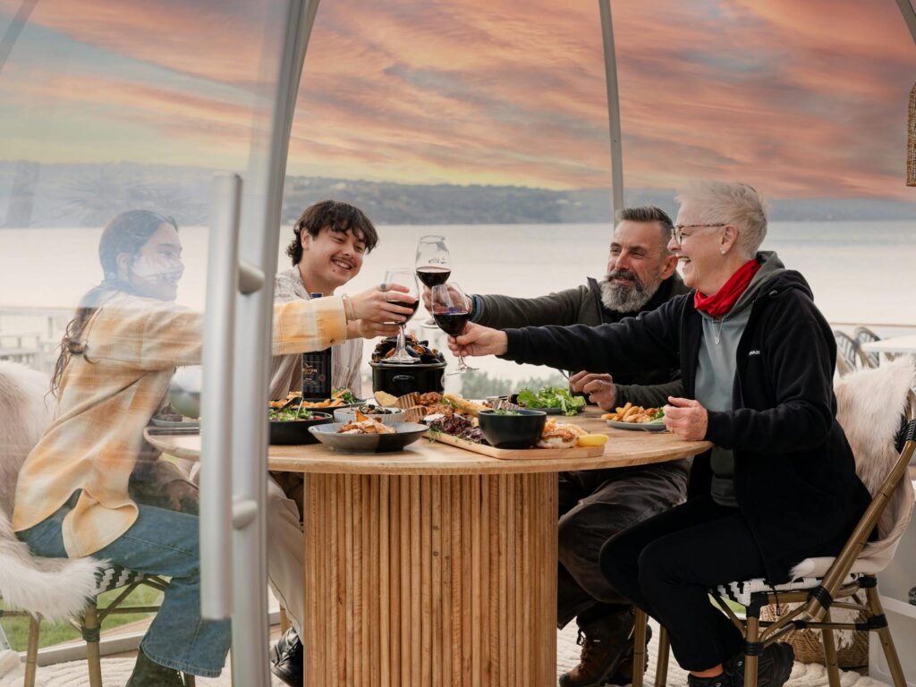 Igloo Dining