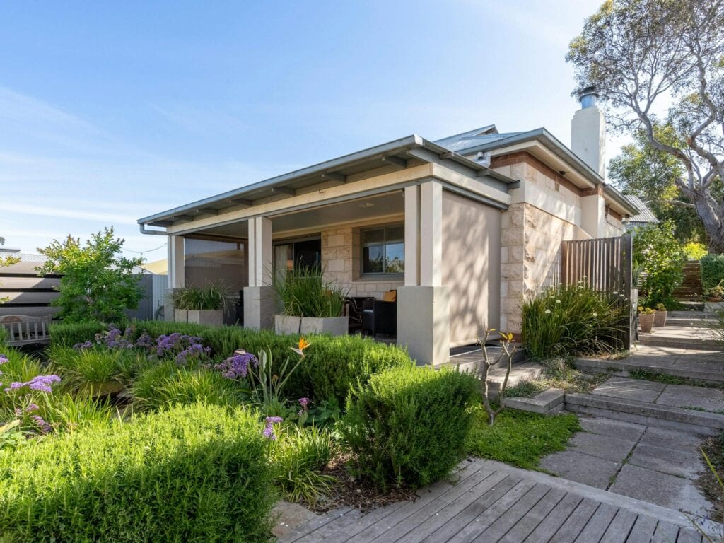 Cottage with garden